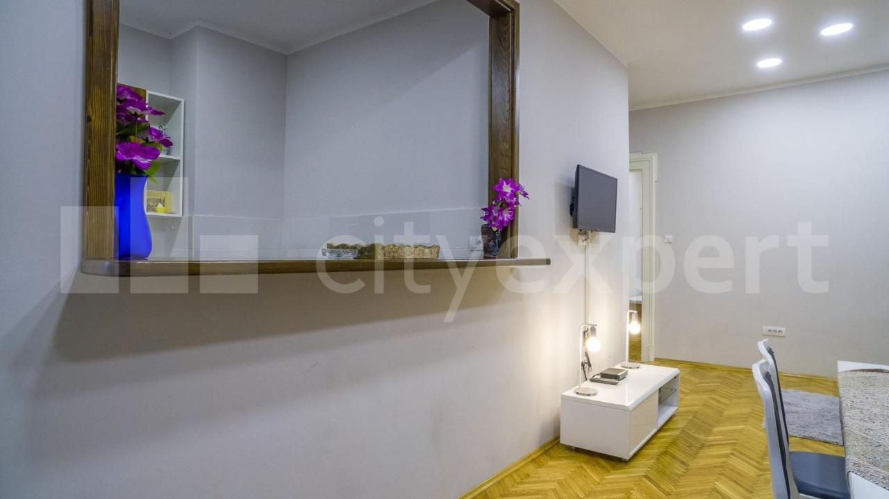 Downtown Apartment In Walk Zone With 3 Bedrooms And Garage Нови-Сад Экстерьер фото